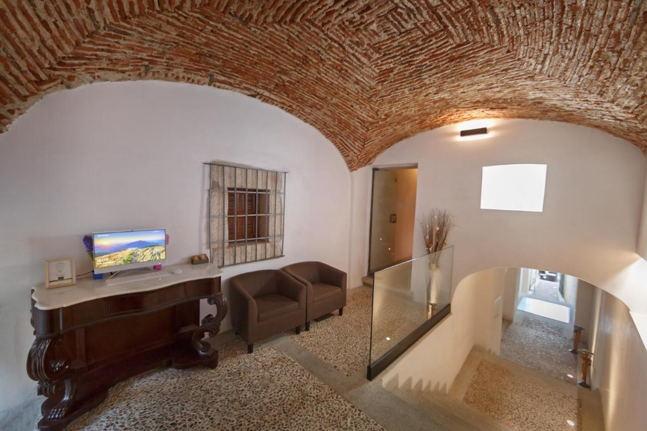 Caceres Deluxe Appartement Buitenkant foto