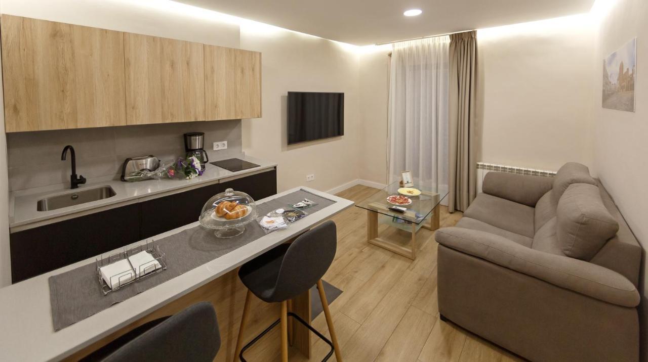 Caceres Deluxe Appartement Buitenkant foto
