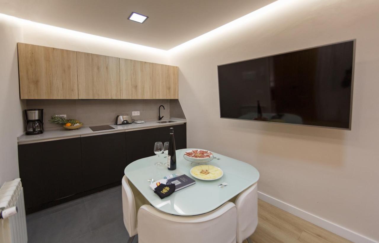 Caceres Deluxe Appartement Buitenkant foto