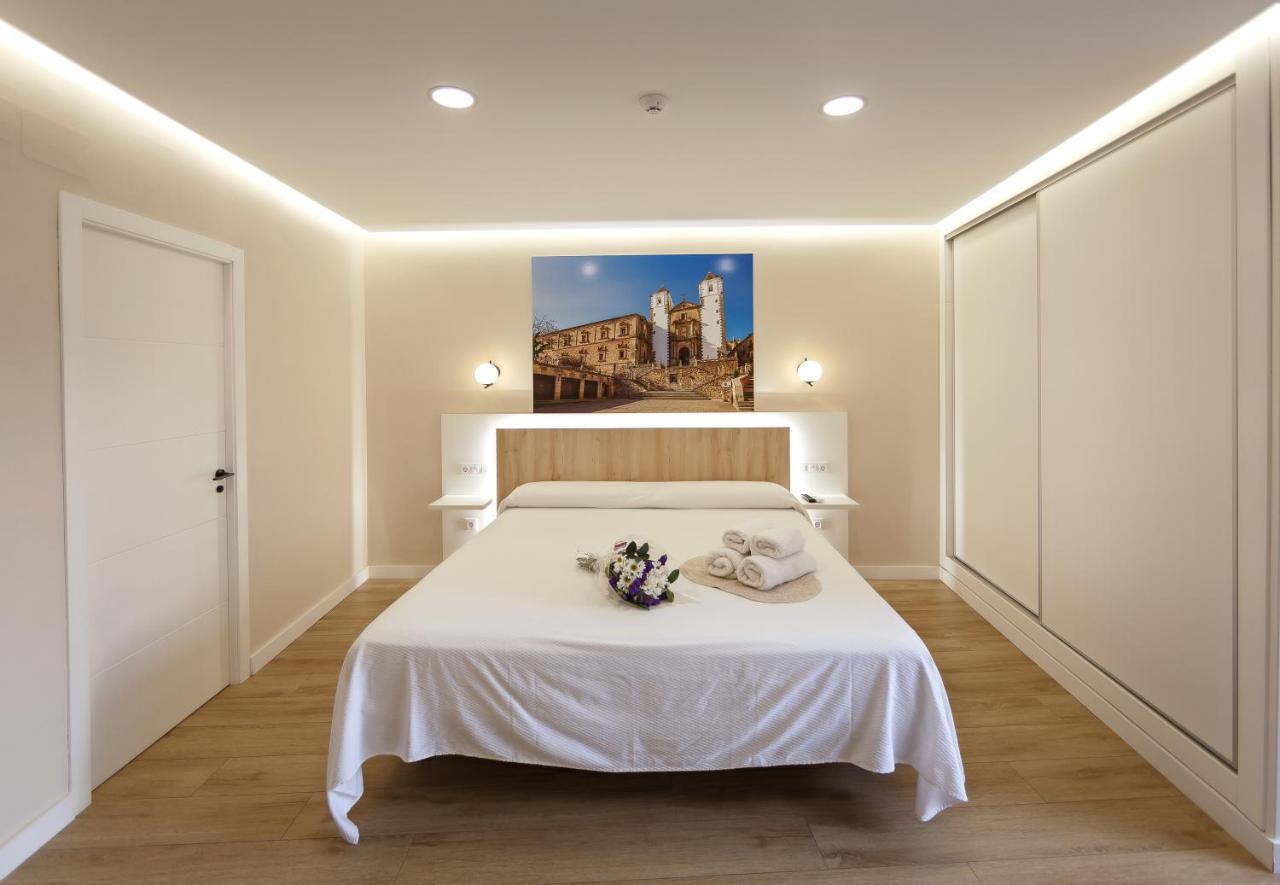 Caceres Deluxe Appartement Buitenkant foto